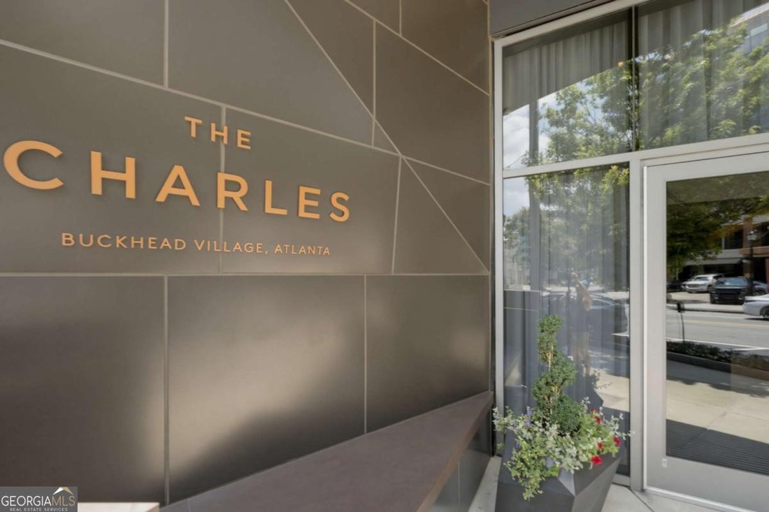 Condo in Atlanta, Georgia, United States 2 - 18205247