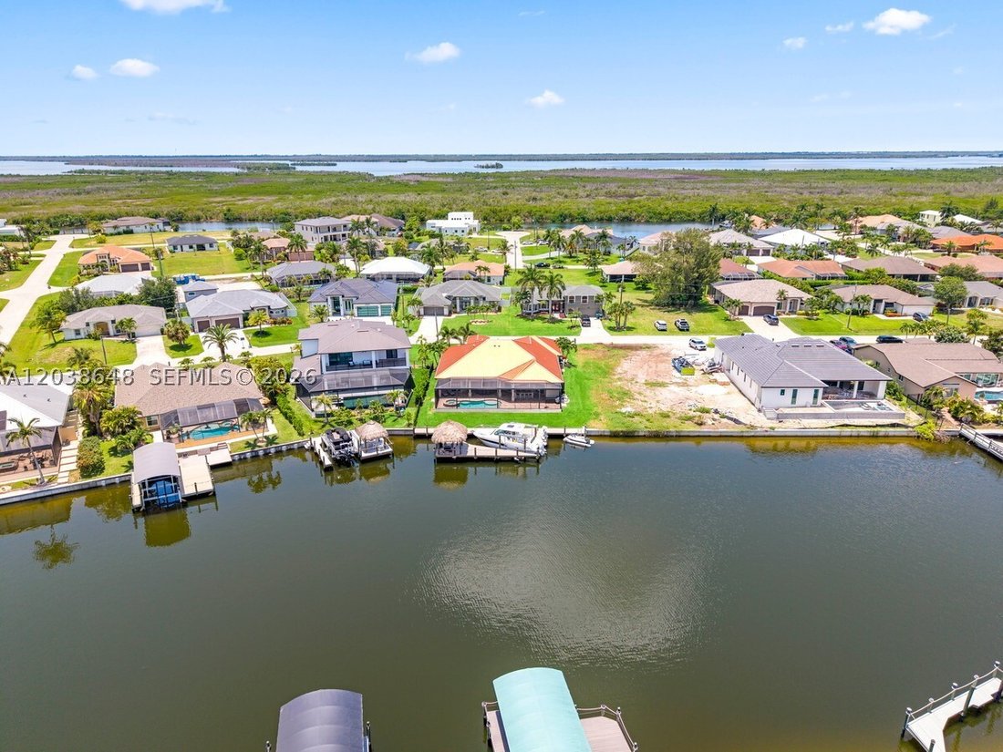 House in Cape Coral, Florida, United States 4 - 18200193