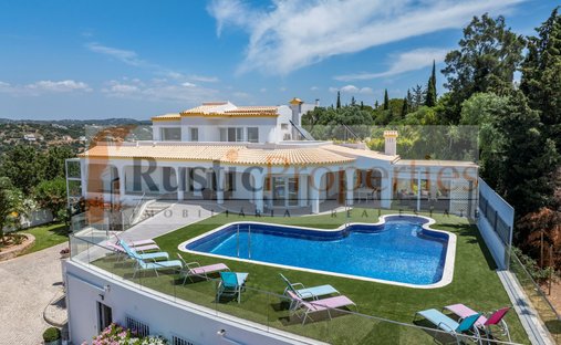 Villa in Santa Barbara de Nexe, Algarve, Portugal 1