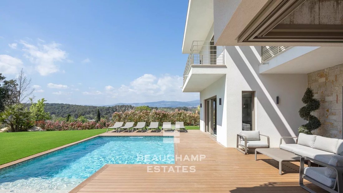 Villa in Mougins, Provence-Alpes-Côte d'Azur, France 1 - 14892168