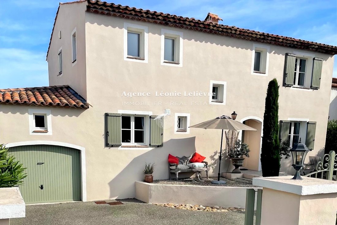 Villa in Les Issambres, Roquebrune-sur-Argens, France 3 - 16327471
