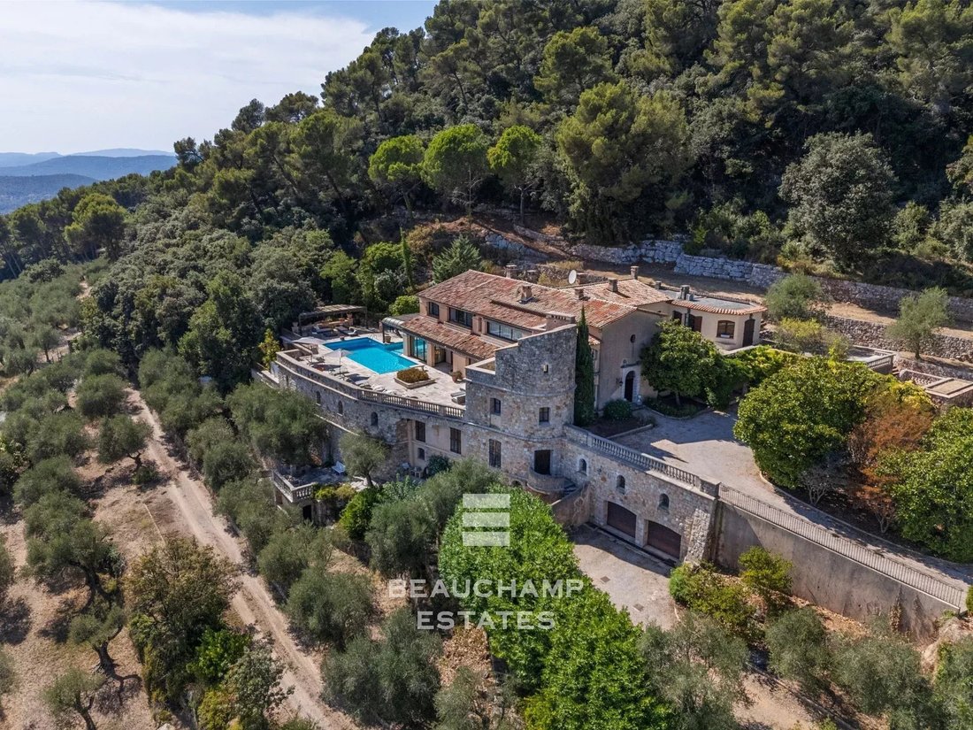 Villa in Cabris, Provence-Alpes-Côte d'Azur, France 1 - 17745323