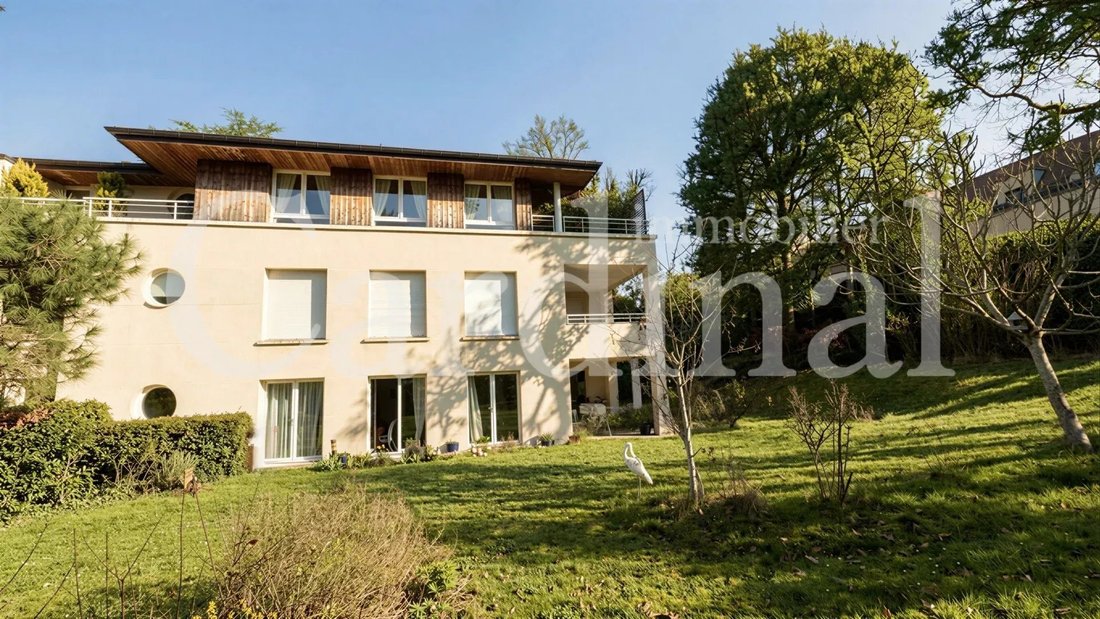 Apartment in Les Residences, Noisy-le-Roi, France 1 - 18201255
