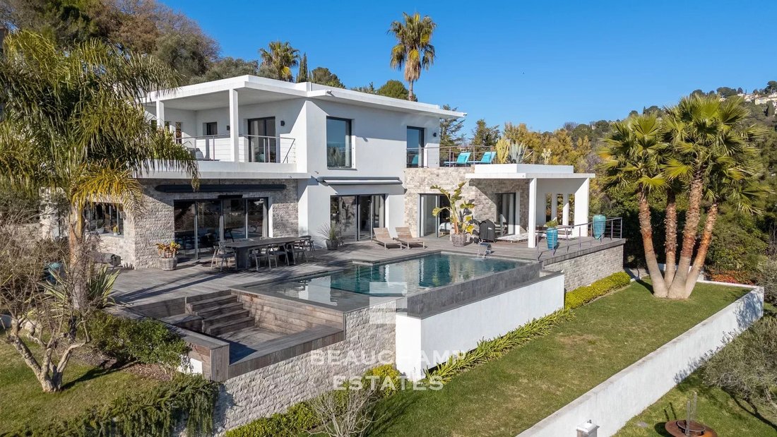 Villa in Mougins, Provence-Alpes-Côte d'Azur, France 2 - 17973407