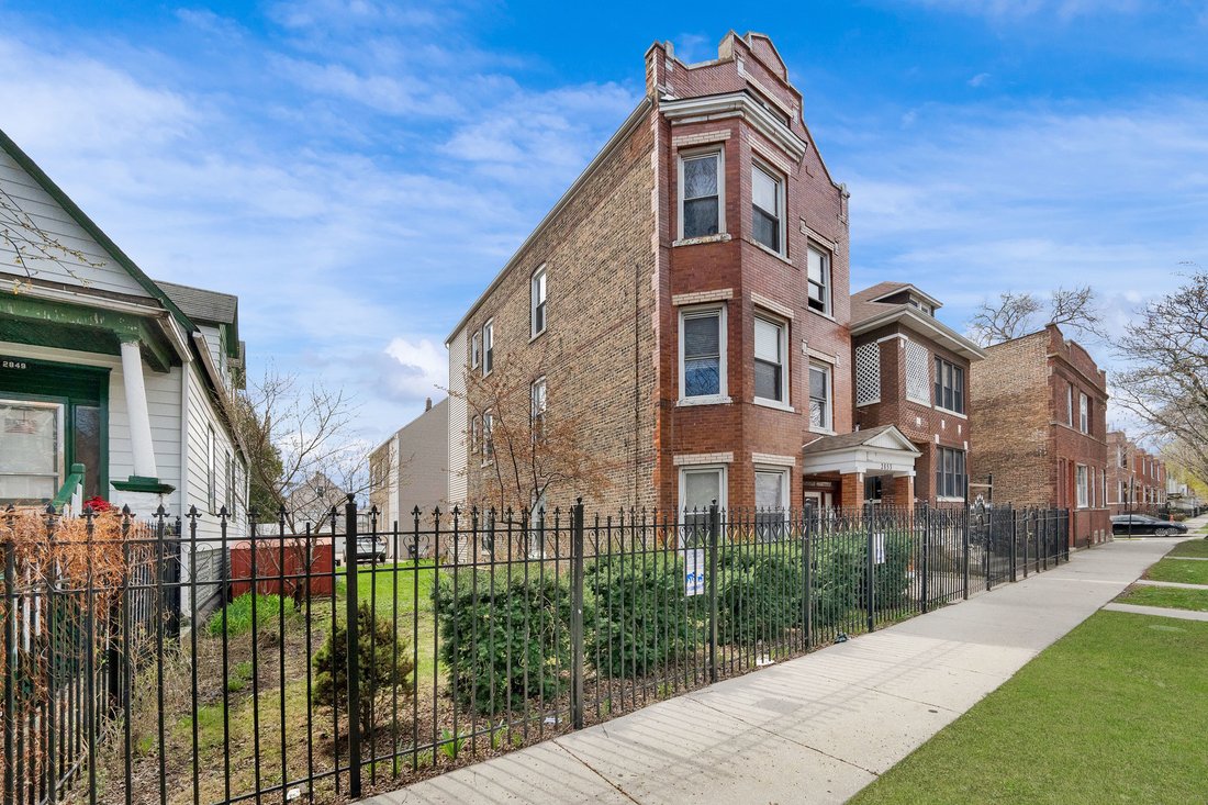 Chicago, Illinois, United States 3 - 18204917