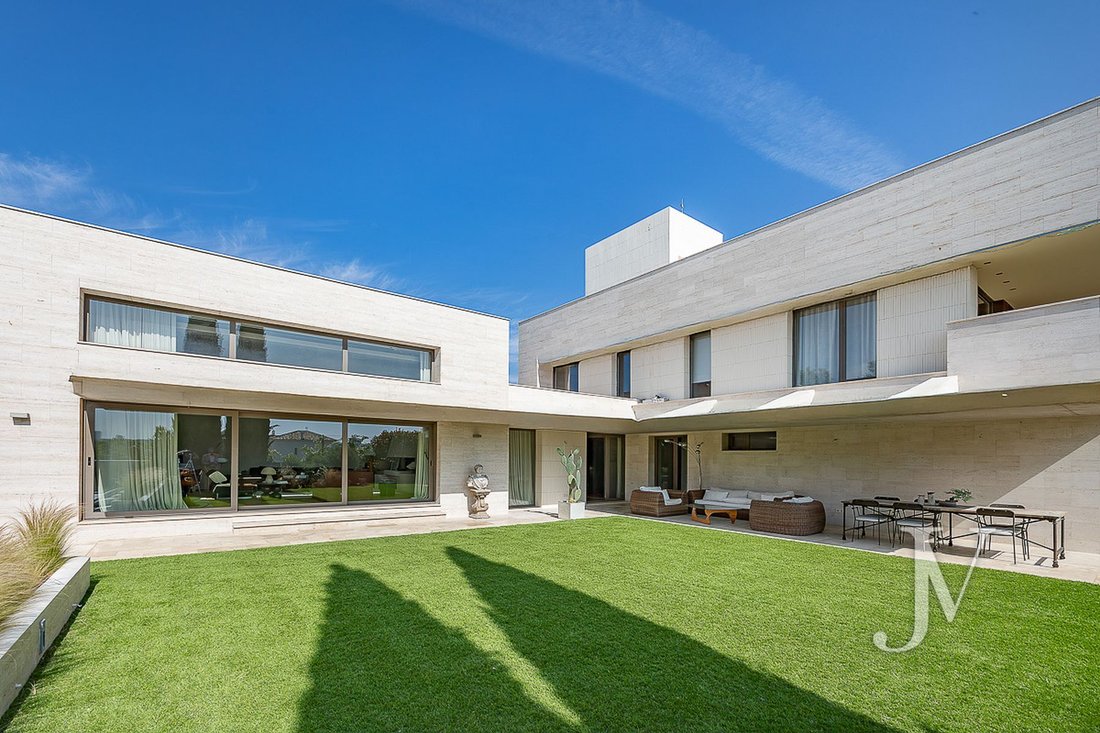 Villa in Moncloa-Aravaca, Madrid, Spain 3 - 18199689