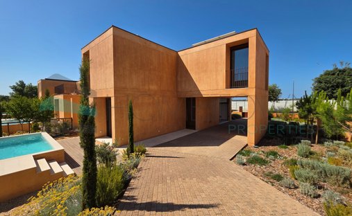 House in Quarteira, Algarve, Portugal 1