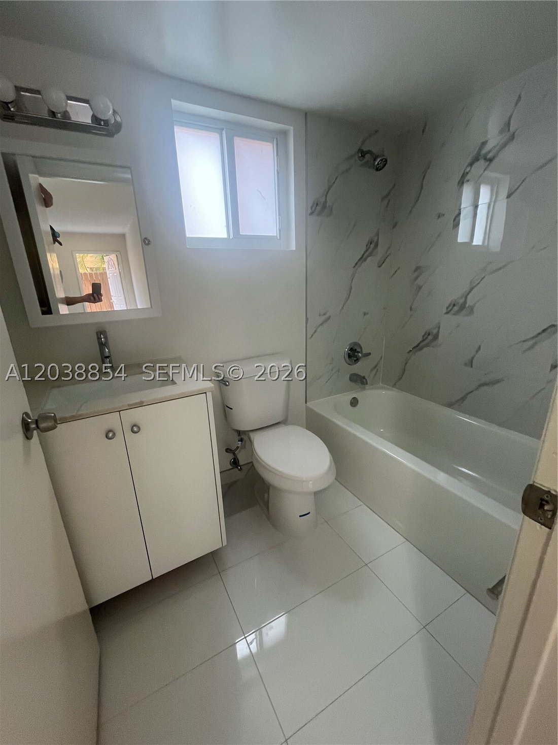 Miami, Florida, United States 3 - 18204397