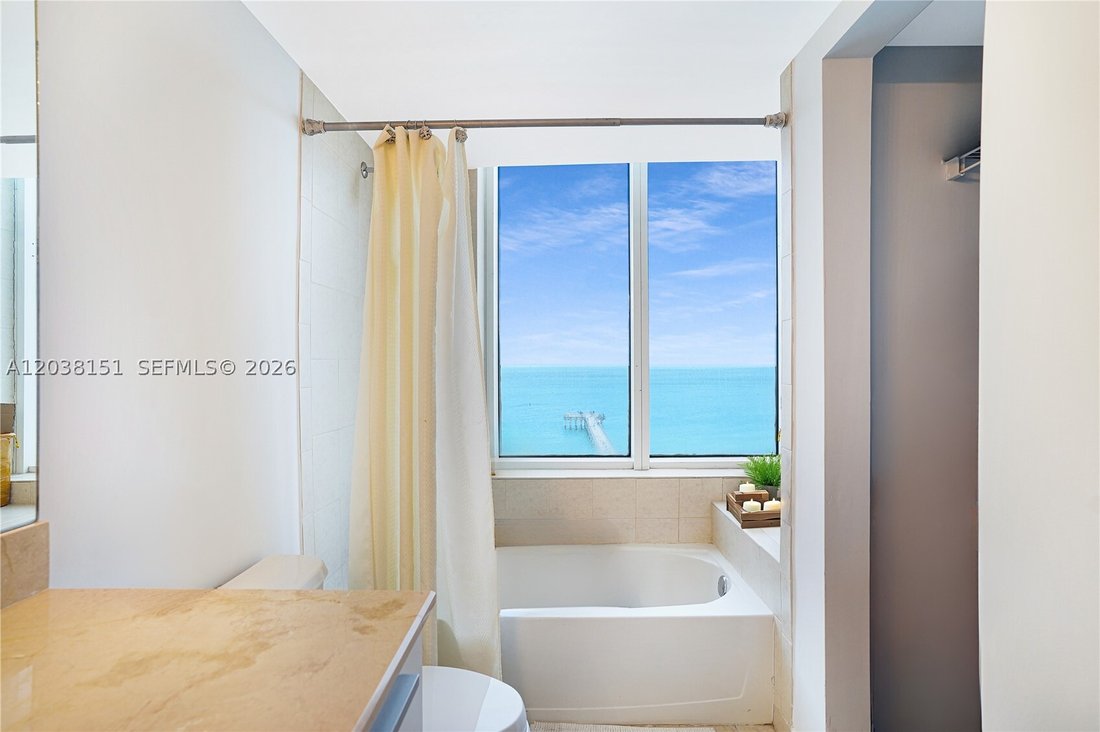 Condo in Sunny Isles Beach, Florida, United States 4 - 18200233
