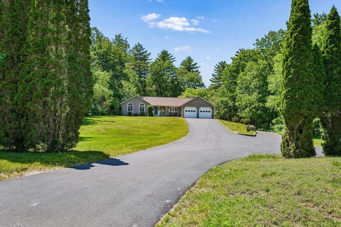 House in Hooksett, New Hampshire, United States 2 - 18200045
