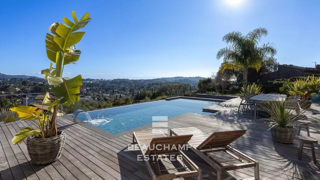 Villa in Mougins, Provence-Alpes-Côte d'Azur, France 1 - 17973407