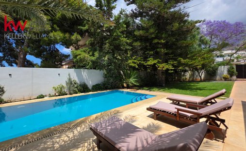 House in Saronida, Attica, Greece 1