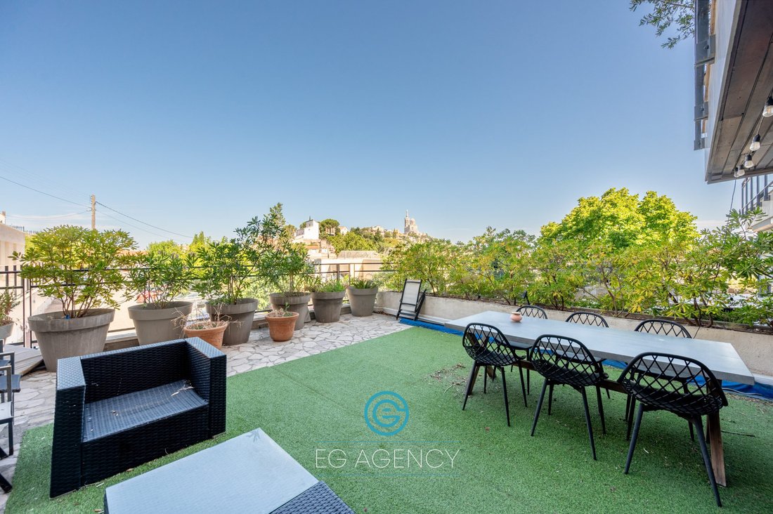 Apartment in Vieille Chapelle, 8e Arrondissement, Marseille 1 - 18206827