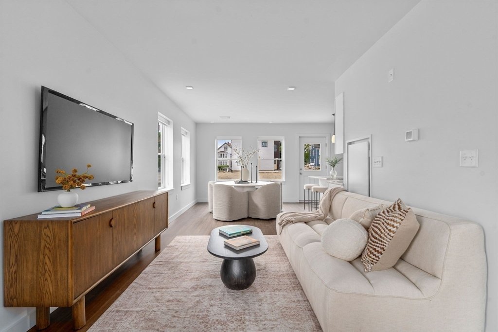 Condo in Wayland, Massachusetts, United States 1 - 18048841