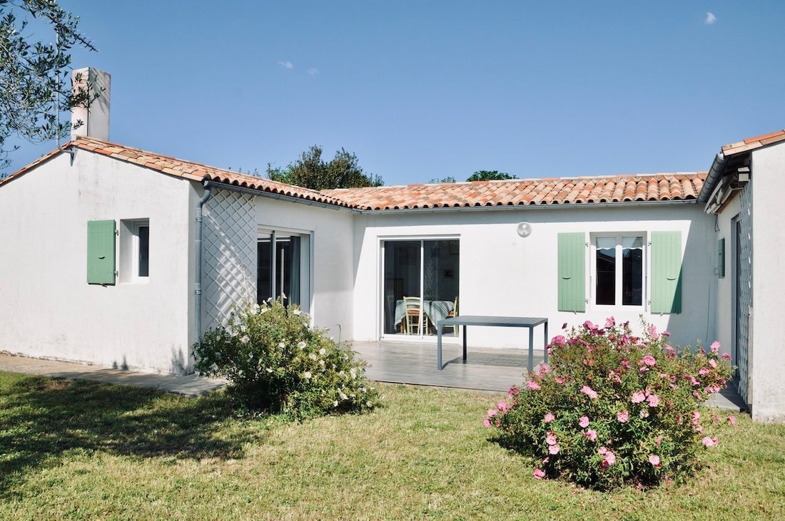 House in Sainte-Marie-de-Ré, Nouvelle-Aquitaine, France 1 - 18200566