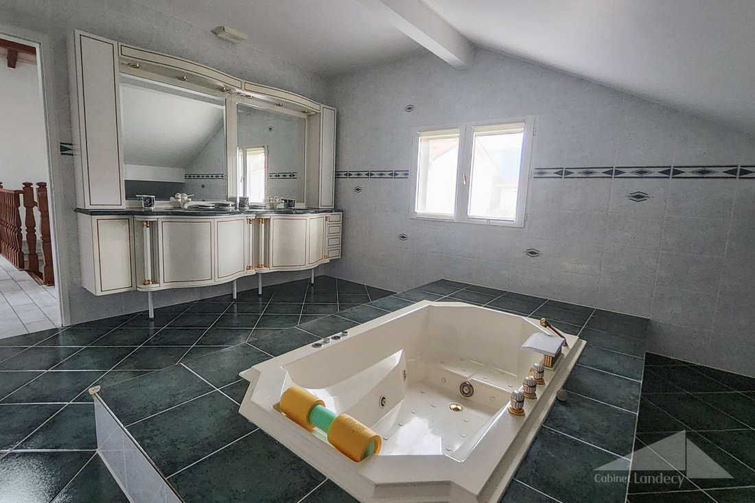 House in Prévessin-Moëns, Auvergne-Rhône-Alpes, France 5 - 18206885