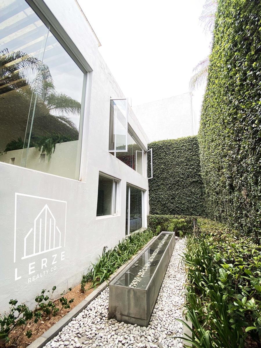 House in Mexico City, Mexico 3 - 18199396
