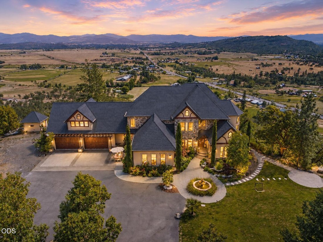 House in Eagle Point, Oregon, United States 1 - 18204752