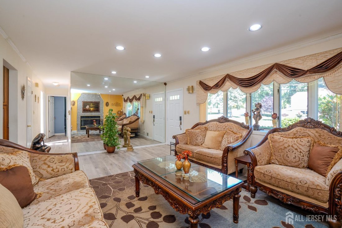 House in North Brunswick Township, New Jersey, United States 2 - 18206353