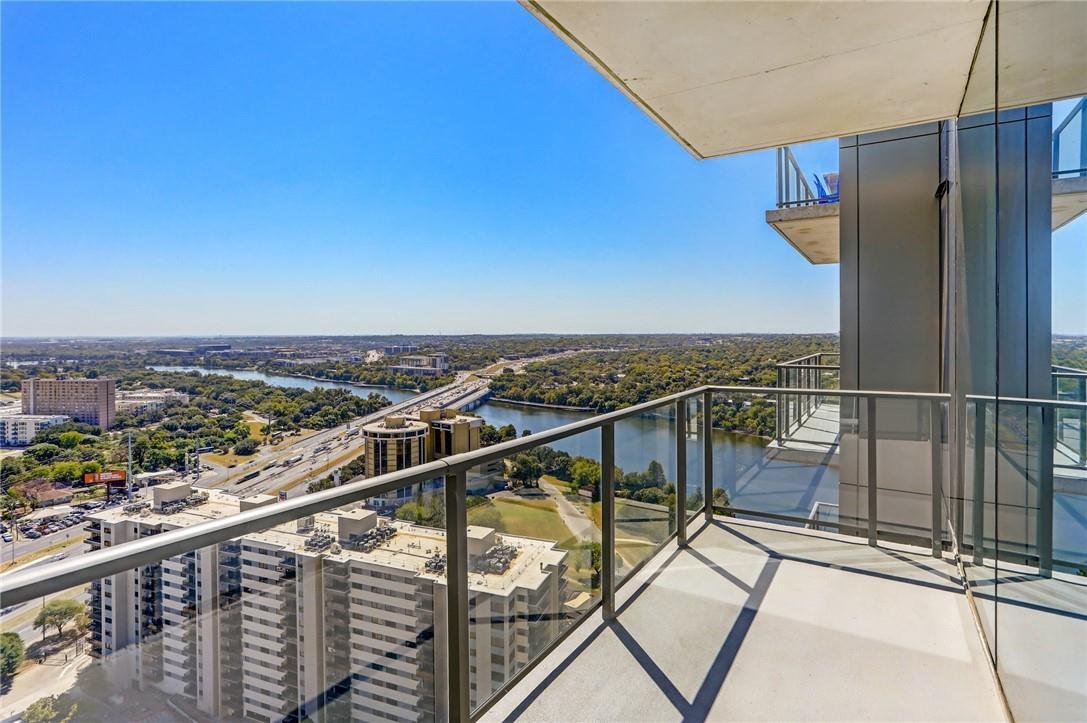 Condo in Austin, Texas, United States 3 - 18204271
