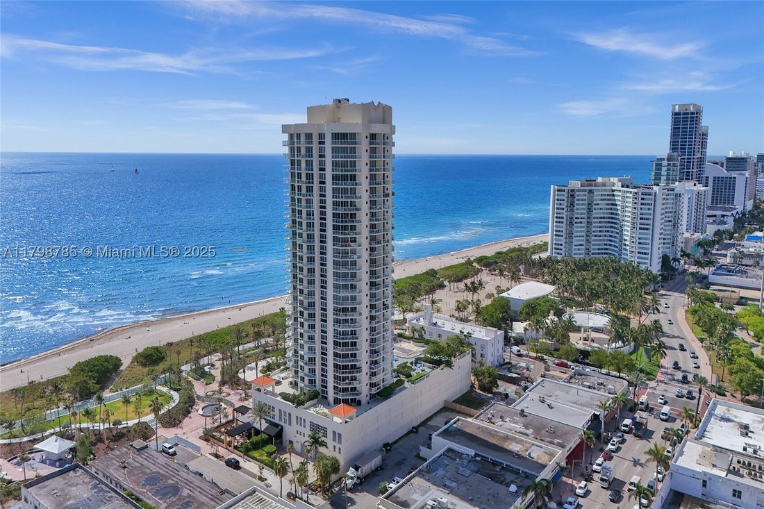 Condo in Miami Beach, Florida, United States 3 - 18036240