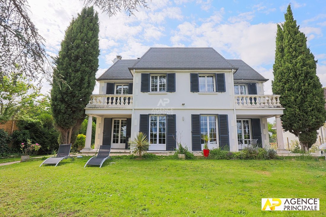 House in Napoleon, Maisons-Laffitte, France 1 - 18200602