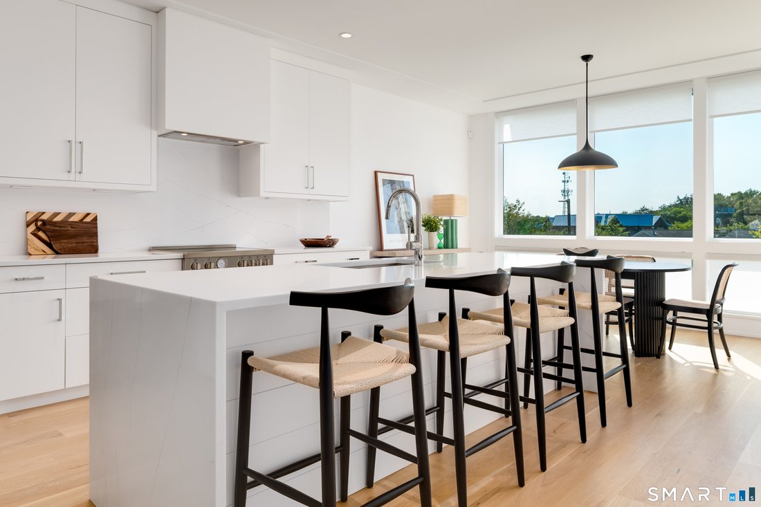 Condo in Westport, Connecticut, United States 1 - 18203637