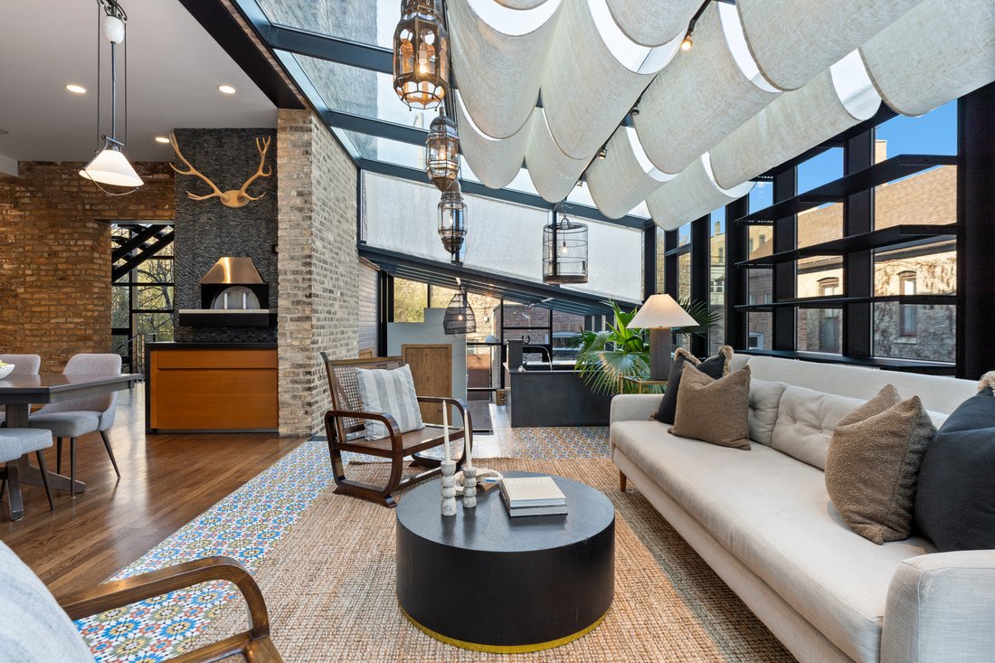 House in Chicago, Illinois, United States 3 - 18205043