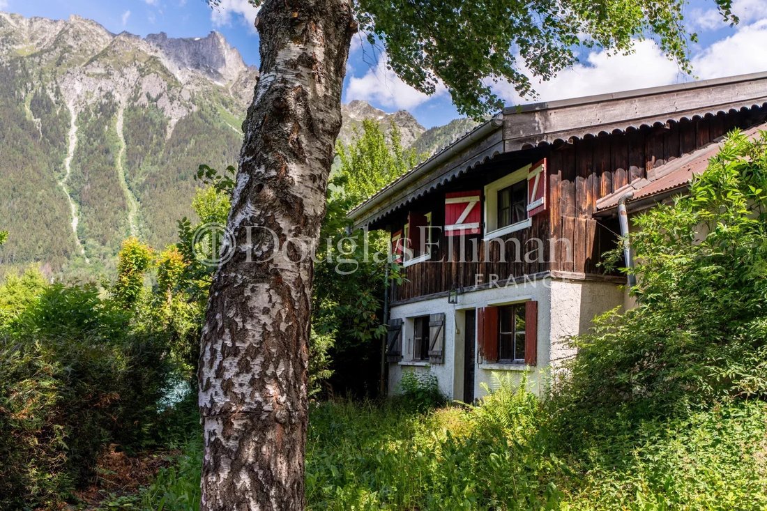 Chalet in Chamonix-Mont-Blanc, Auvergne-Rhône-Alpes, France 3 - 18006431