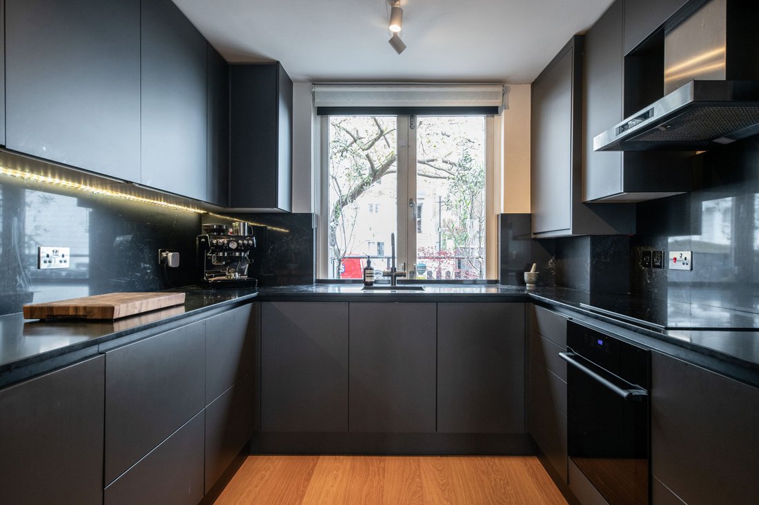 Apartment in Ladbroke Grove, Kensington And Chelsea, England 5 - 18203301