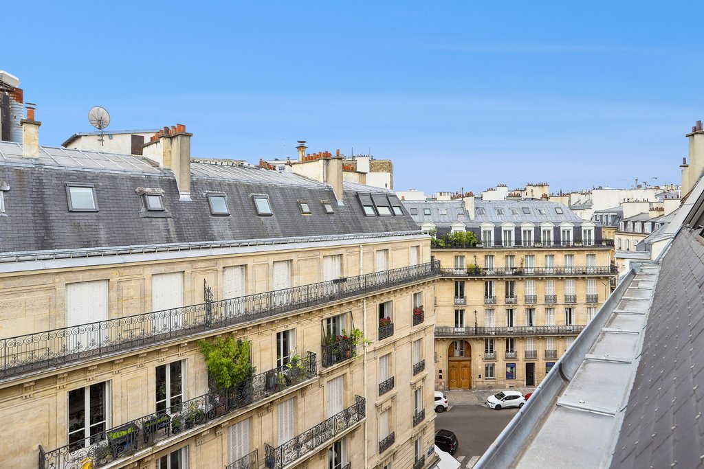 Apartment in Saint Philippe du Roule, Paris 8e Arrondissement, Paris 1 - 18201320