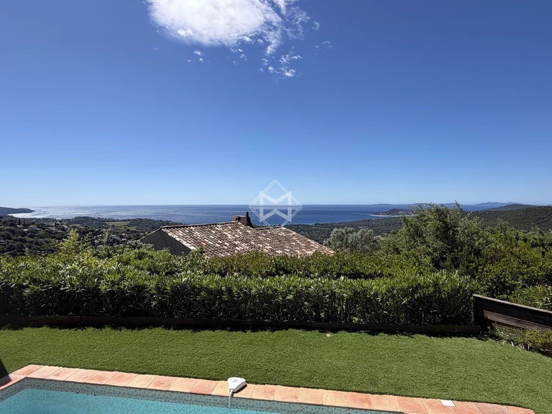 Villa in La Croix-Valmer, Provence-Alpes-Côte d'Azur, France 1 - 15226218