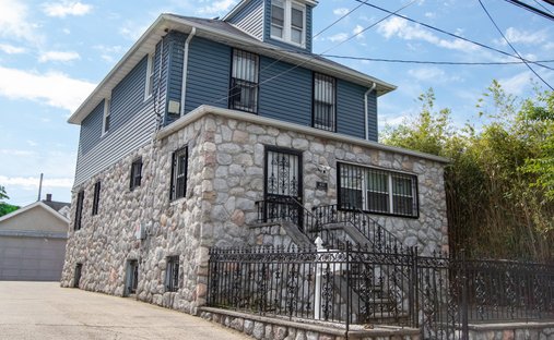 House in New York, New York, United States 1
