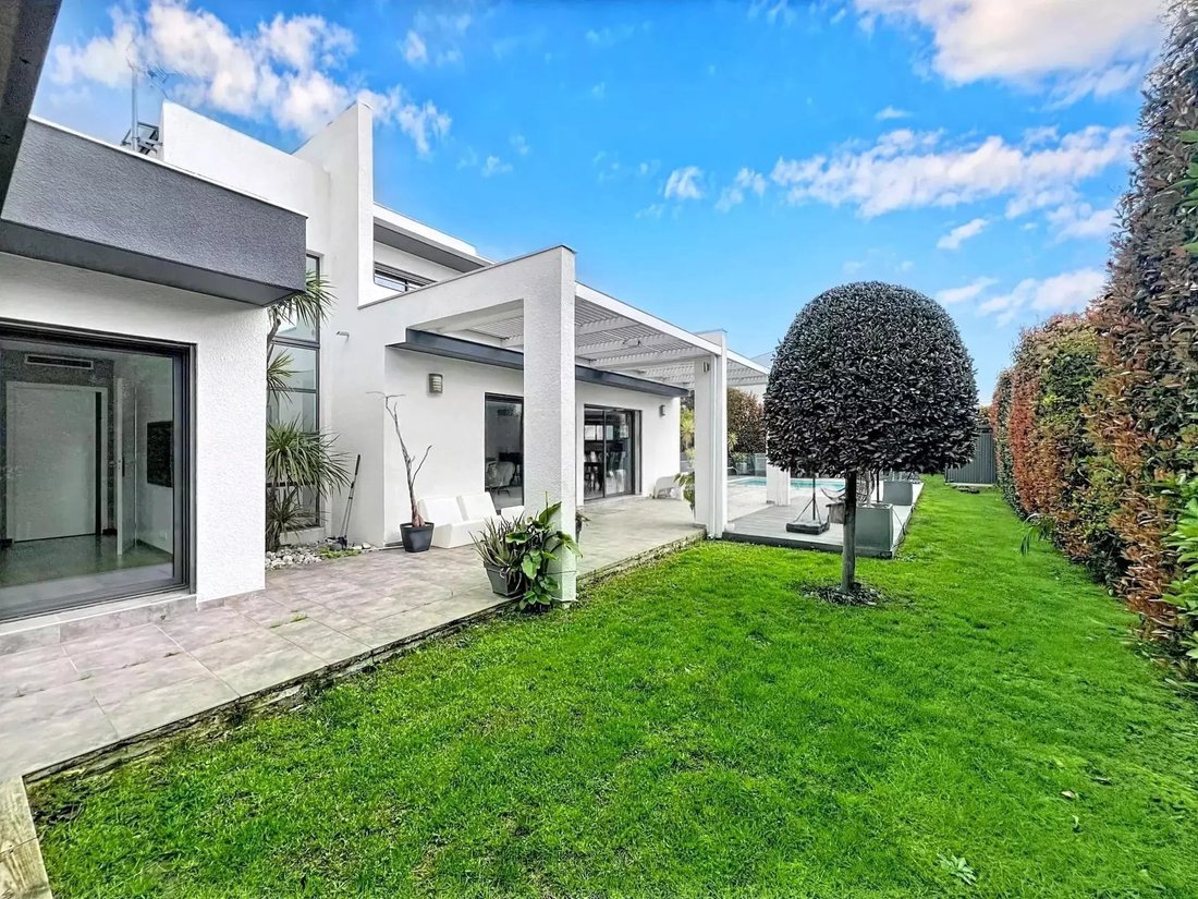Villa in Villeneuve-de-la-Raho, Occitania, France 2 - 18201466