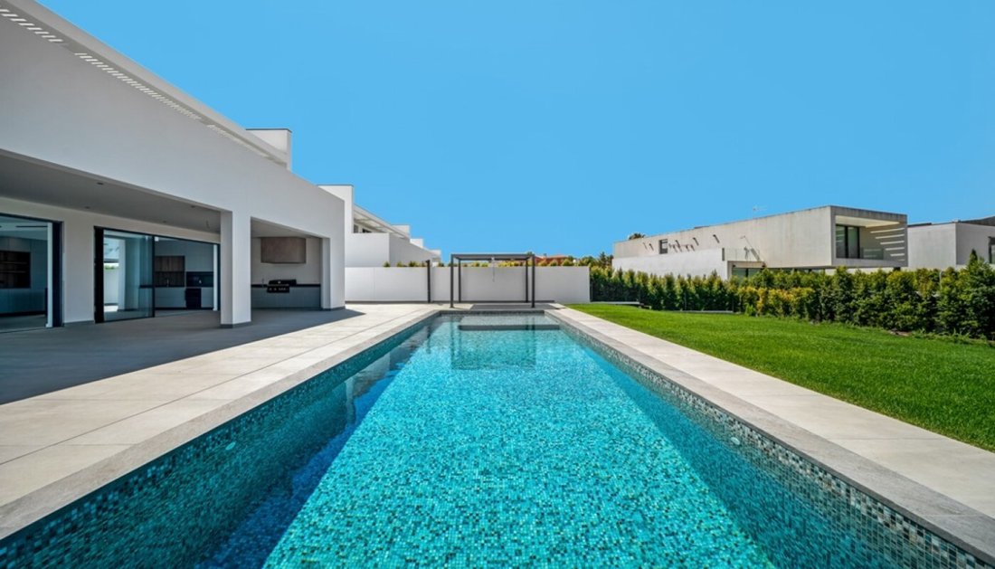 Villa in Vilamoura, Quarteira, Algarve 1 - 14983866