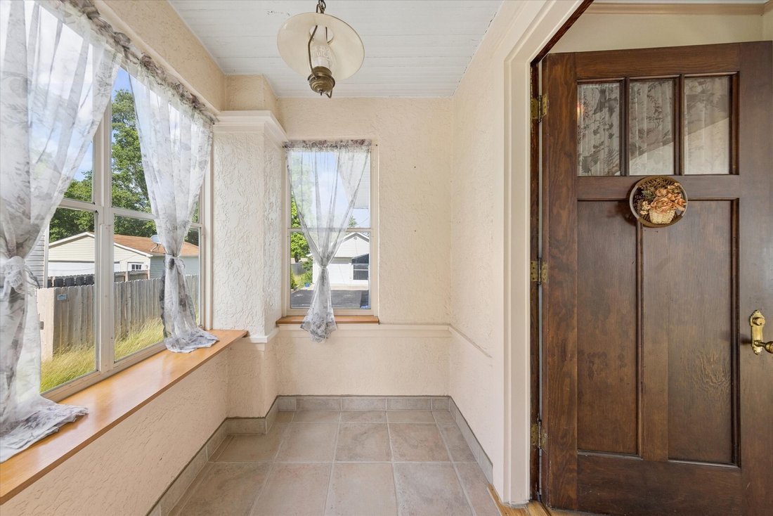 House in Villa Park, Illinois, United States 4 - 18200014