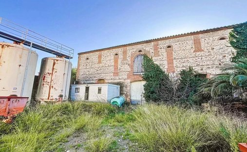 Estate in Haut Vernet-Moyen Vernet, Perpignan, France 1