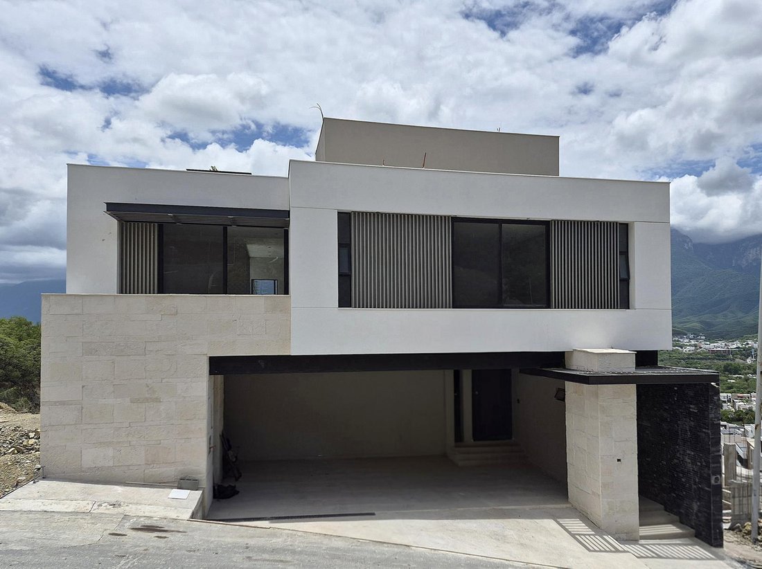 House in Monterrey, Nuevo Leon, Mexico 2 - 18201997
