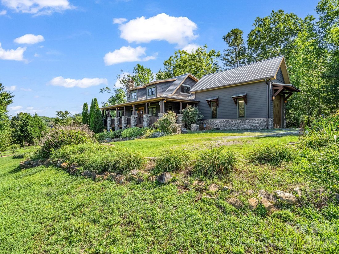 House in Lake Lure, North Carolina, United States 3 - 17967845