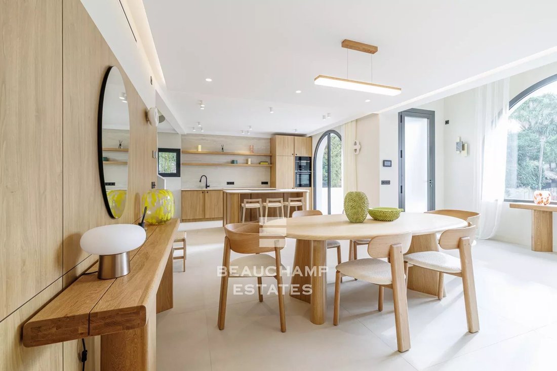 Villa in Cannes, Provence-Alpes-Côte d'Azur, France 3 - 17429767