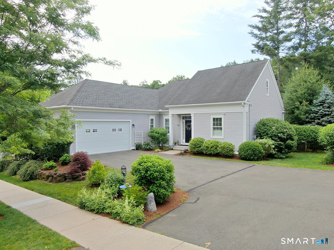 House in Simsbury, Connecticut, United States 2 - 18199663