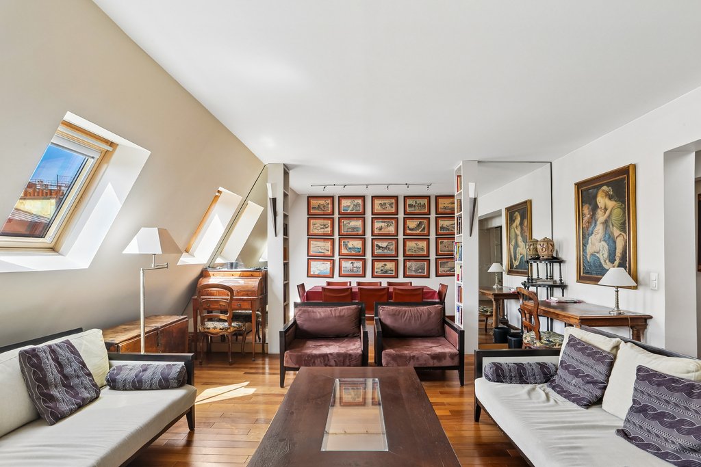 Apartment in Saint Philippe du Roule, Paris 8e Arrondissement, Paris 2 - 18201320