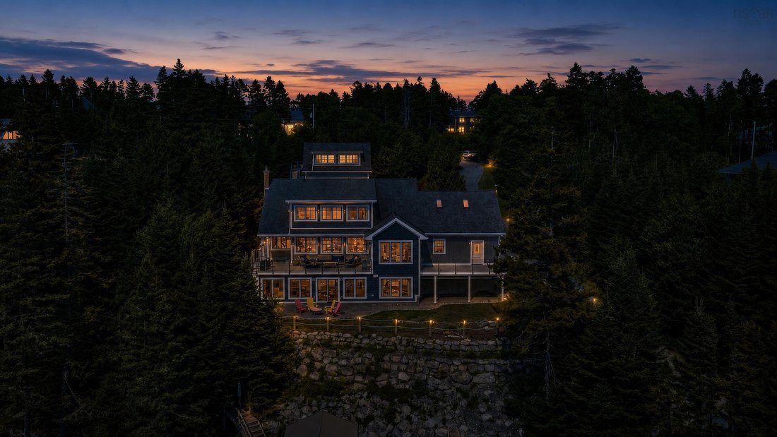 House in Head Of Saint Margarets Bay, Nova Scotia, Canada 1 - 18205579