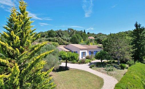 Villa in Uzès, Occitania, France 1