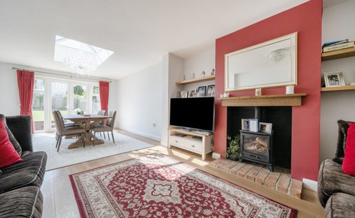 Chalet in High Barnet, Barnet, England 1