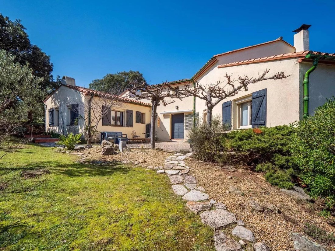 Villa in Montesquieu-des-Alberes, Occitania, France 3 - 16958448