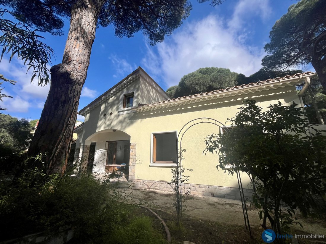House in Hyeres, Provence-Alpes-Côte d'Azur, France 2 - 17260374