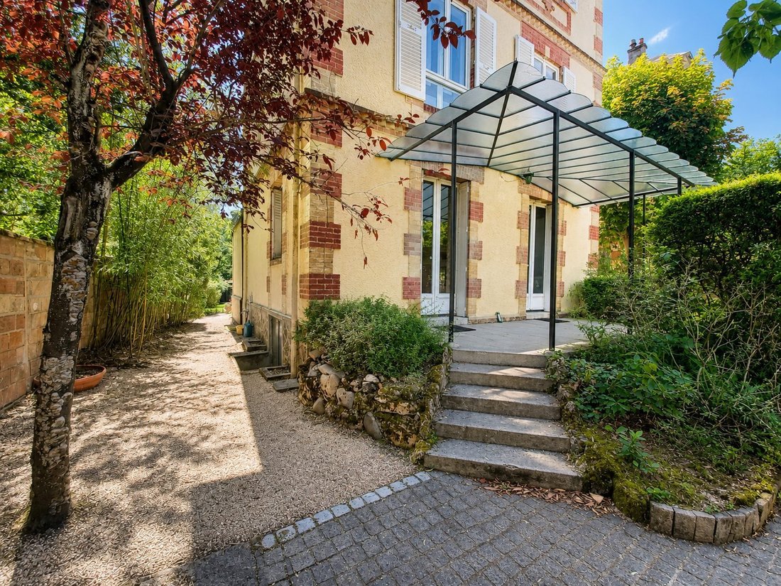 House in Le Vésinet, Ile-de-France, France 2 - 18206855