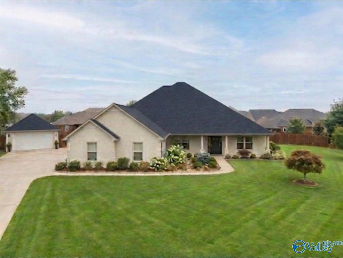House in Athens, Alabama, United States 1 - 17680777