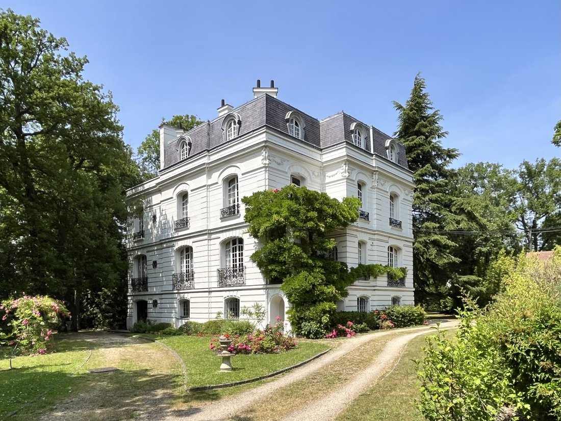 Apartment in Le Vésinet, Ile-de-France, France 1 - 18206869
